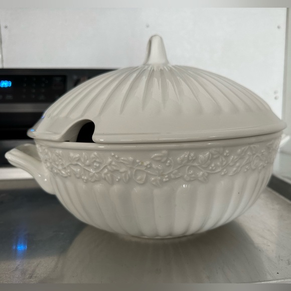 Ceramic tureen/punch bowl - Picture 3 of 5